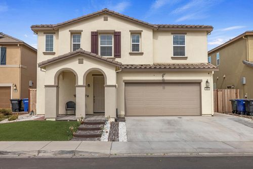 805 Linford Dr, Patterson, CA, 95363-2597 | Card Image