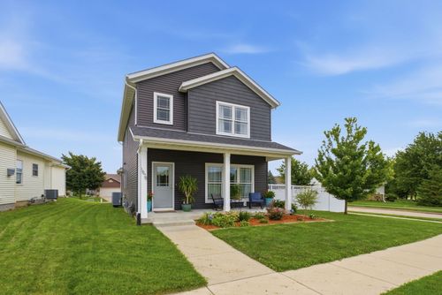 1678 Olde Brandy Ln, Davenport, IA, 52807-3414 | Card Image
