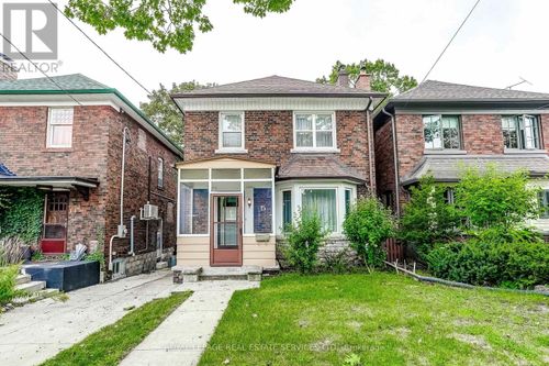 15 Oakview Avenue, Toronto (High Park North), ON, M6P3J3 | Card Image