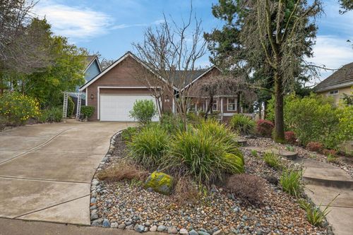 124 Windstar Circle, Folsom, CA, 95630 | Card Image