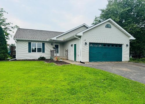 102 Oak Dr, Clayton, WI, 54004-9141 | Card Image