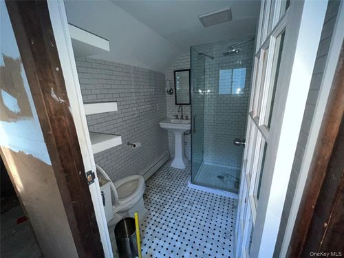 370 Boulder St, Ronkonkoma, NY, 11779-4935 | Card Image