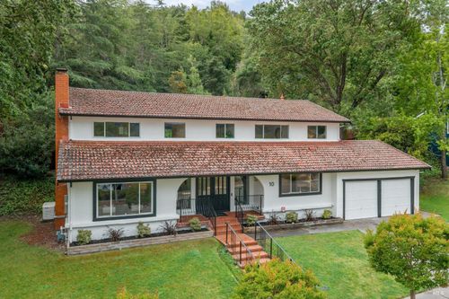 10 Nina Dr, Novato, CA, 94947-3720 | Card Image