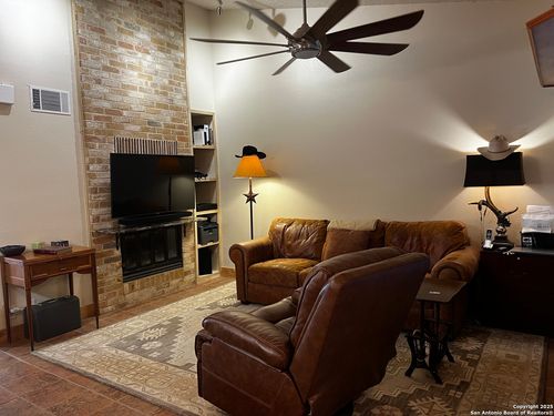 d2-28 Oak Villa Rd, Canyon Lake, TX, 78133-3102 | Card Image