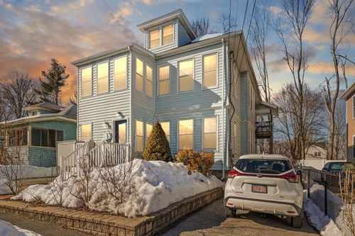 37 Lincoln St, North Andover, MA, 01845-2701 | Card Image