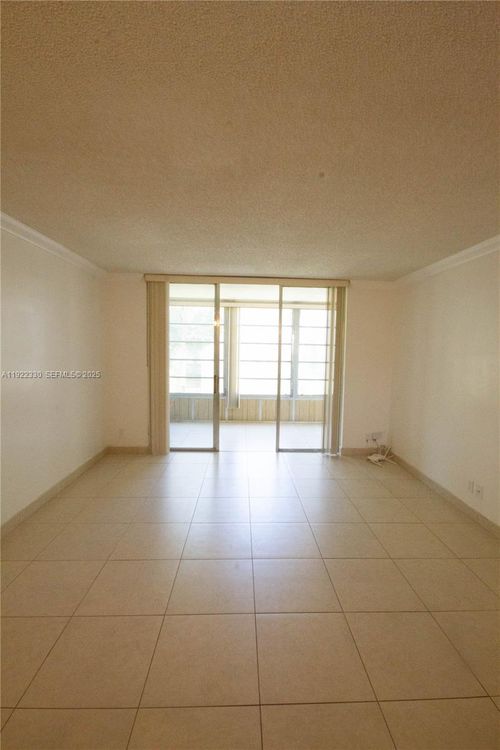 apt-322-3000 Nw 48th Ter, Lauderdale Lakes, FL, 33313-7238 | Card Image
