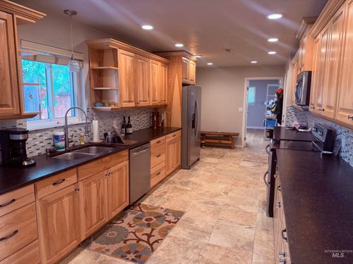 13561 Willis Rd, Caldwell, ID, 83607-7795 | Card Image