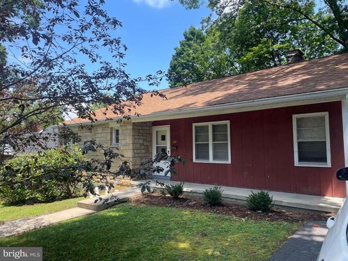 325 S Sparks St, STATE COLLEGE, PA, 16801-3961 | Card Image