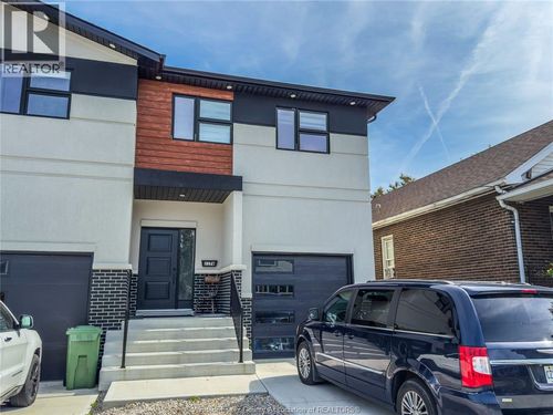 1176 Curry Ave, Windsor, ON, N9B2C9 | Card Image