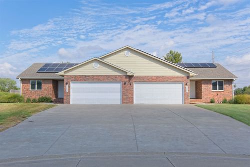 1220 and 1222 Lazy Creek Ct, Newton, KS, 67114 | Card Image
