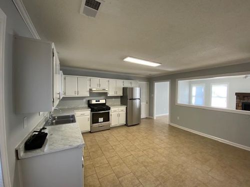 5685 Remsen Ave, Memphis, TN, 38135-1409 | Card Image