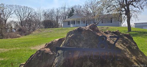 87 5th Ave, Newburgh, NY, 12550-2717 | Card Image