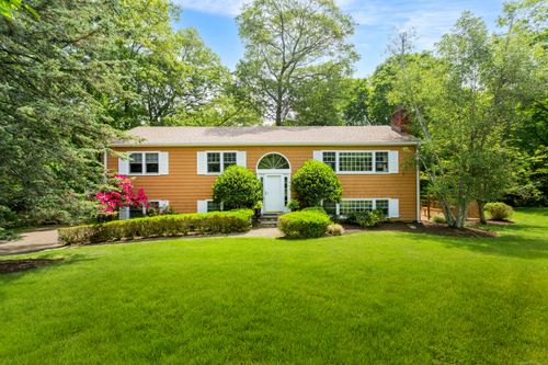 21 Forest Rd, Weston, CT, 06883-2307 | Card Image