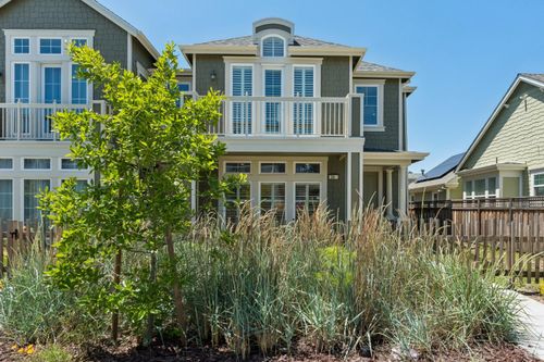 34 Bayharbor Way, San Rafael, CA, 94901-2586 | Card Image