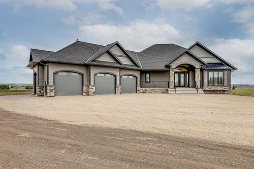 33018 260 Avenue W, Rural Foothills County, AB, T1S4G8 | Card Image