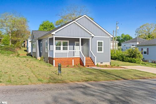 54 3rd Ave, Greenville, SC, 29611-5476 | Card Image