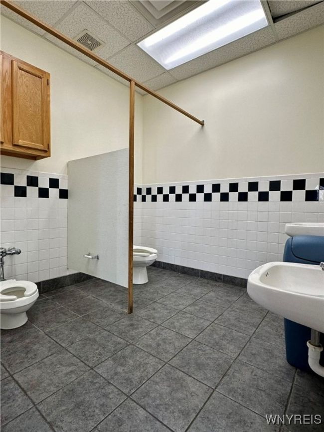 1792 Niagara St, Home with 2 bedrooms, 5 bathrooms and null parking in Buffalo NY | Image 13