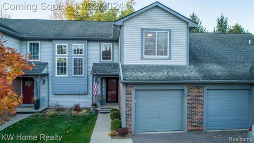 606 Winwood Circle, Walled Lake, MI, 48390 | Card Image