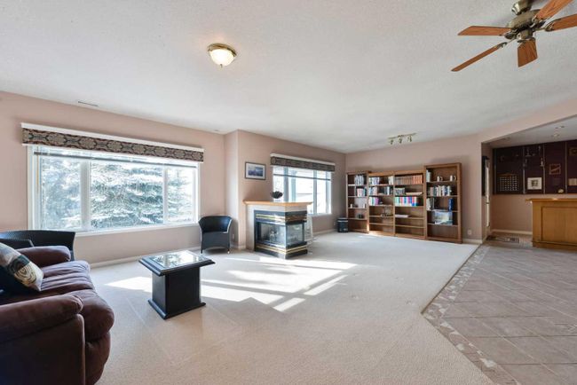 2281 Sirocco Drive Sw, Home with 3 bedrooms, 2 bathrooms and 4 parking in Calgary AB | Image 42