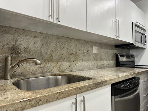 apt-4d-1130 11th St, Miami Beach, FL, 33139-4861 | Card Image
