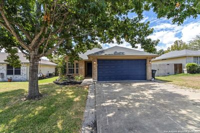 2166 Keystone Dr, House other with 3 bedrooms, 2 bathrooms and null parking in New Braunfels TX | Image 3