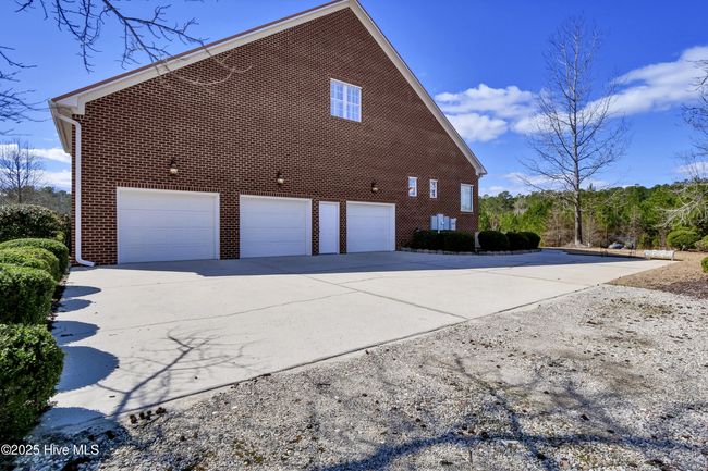 5370 Slocum Trl, House other with 7 bedrooms, 9 bathrooms and 3 parking in Atkinson NC | Image 9