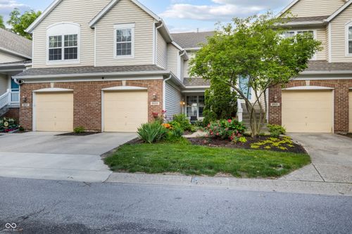9525 Longwell Dr, Indianapolis, IN, 46240-1198 | Card Image