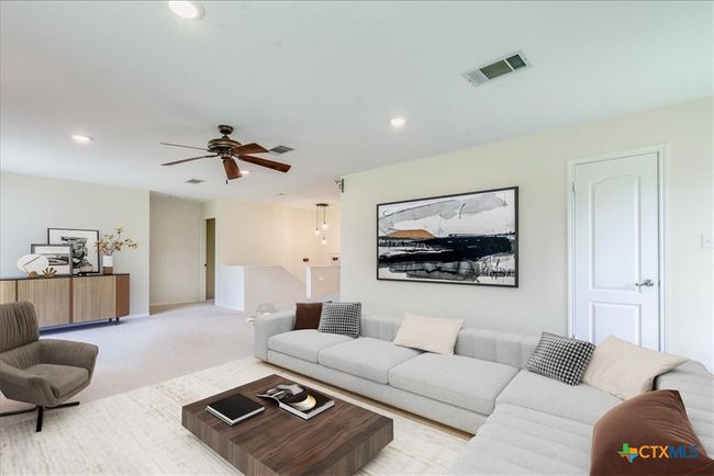 Giant loft that can be converted to a 4th bedroom and still have half a loft | Image 14