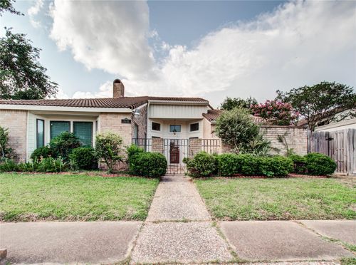 14226 Woodnook Dr, Houston, TX, 77077-1422 | Card Image