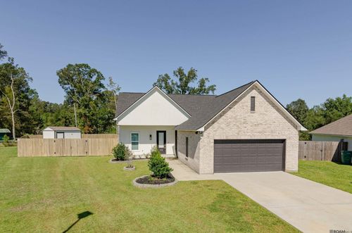 13703 Pinyon Dr, Denham Springs, LA, 70726 | Card Image