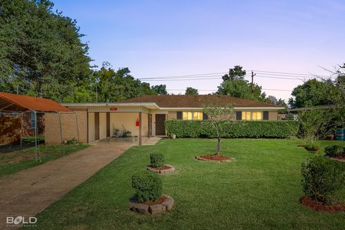 2425 Douglas Dr, Bossier City, LA, 71111-3447 | Card Image