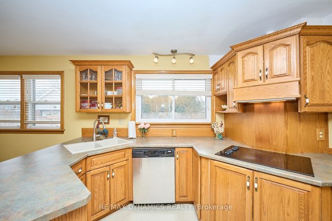 34 Barron St, House other with 3 bedrooms, 1 bathrooms and 3 parking in Welland ON | Image 10