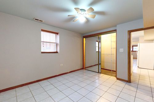 g-4744 N Hermitage Ave, Chicago, IL, 60640-4402 | Card Image