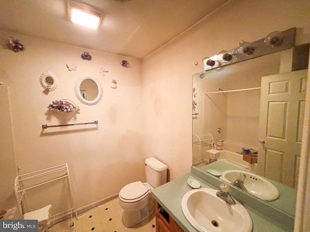 Residential in HURLOCK 3