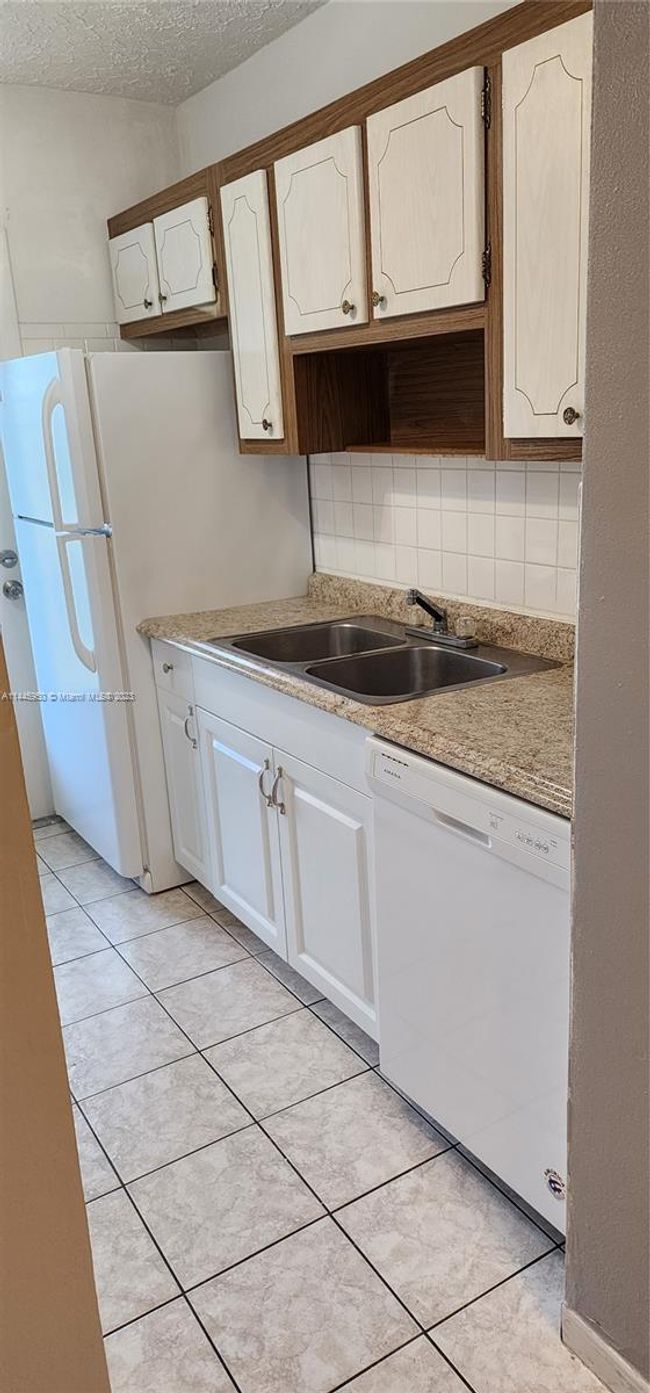 APT-316 - 1450 Atlantic Shores Blvd, Condo with 1 bedrooms, 1 bathrooms and null parking in Hallandale Beach FL | Image 7