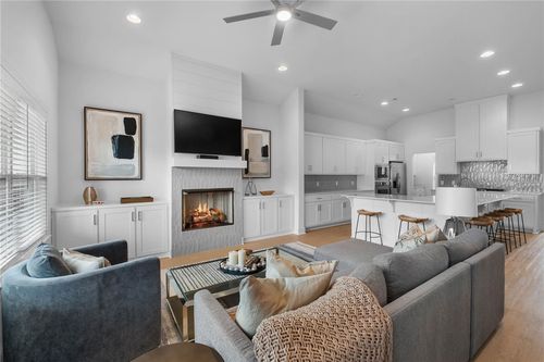 6304 Sw Beacon Street, Bentonville, AR, 72713 | Card Image