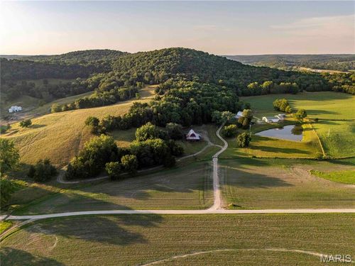 161 Van Booven Ln, Hermann, MO, 65041 | Card Image