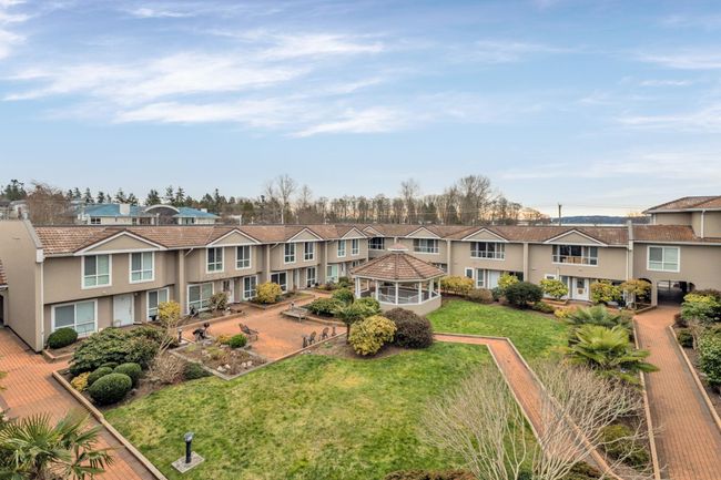 3 - 15875 Marine Drive, Townhouse with 3 bedrooms, 2 bathrooms and 2 parking in White Rock BC | Image 36