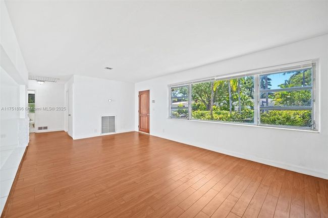 10635 Ne 11 Th Ct, House other with 3 bedrooms, 2 bathrooms and null parking in Miami Shores FL | Image 11