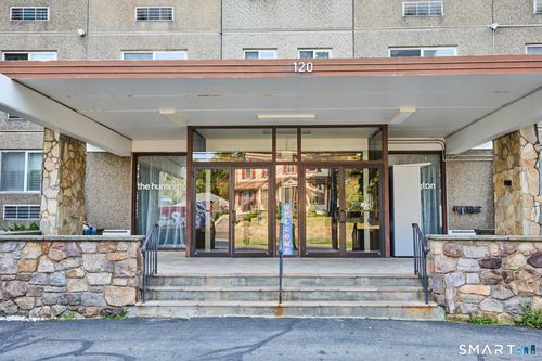 905-120 Huntington Tpke, Bridgeport, CT, 06610-1440 | Card Image
