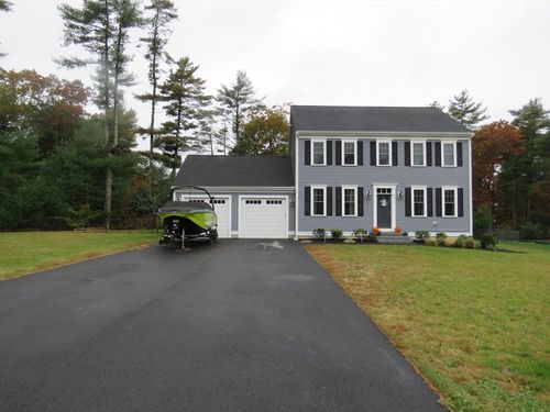33 Cobblestone Ln, Middleboro, MA, 02346-4218 | Card Image