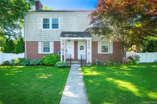 172 Hillside Ave, Manhasset, NY, 11030-2261 | Card Image