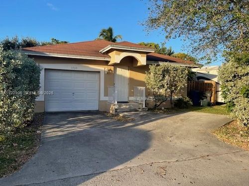0-1730 Wiley St, Hollywood, FL, 33020-6551 | Card Image