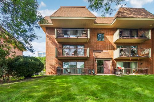 3b-101 E Janata Blvd, Lombard, IL, 60148-5932 | Card Image