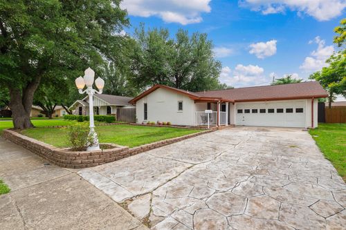 3245 Gail Ct, Irving, TX, 75060-4804 | Card Image