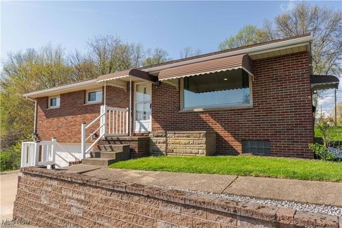 503 Manor Ave Nw, Canton, OH, 44708-3643 | Card Image