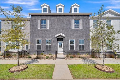 2908 Sw Arlington Boulevard, Bentonville, AR, 72713 | Card Image