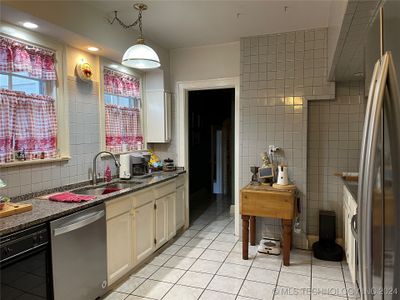 Kitchen | Image 2