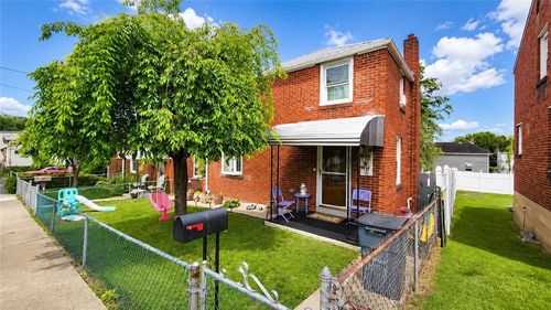 1139 W 11th St, Mc Kees Rocks, PA, 15136-2381 | Card Image