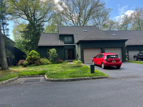 11 Windmill Dr, Morristown, NJ, 07960-5965 | Card Image